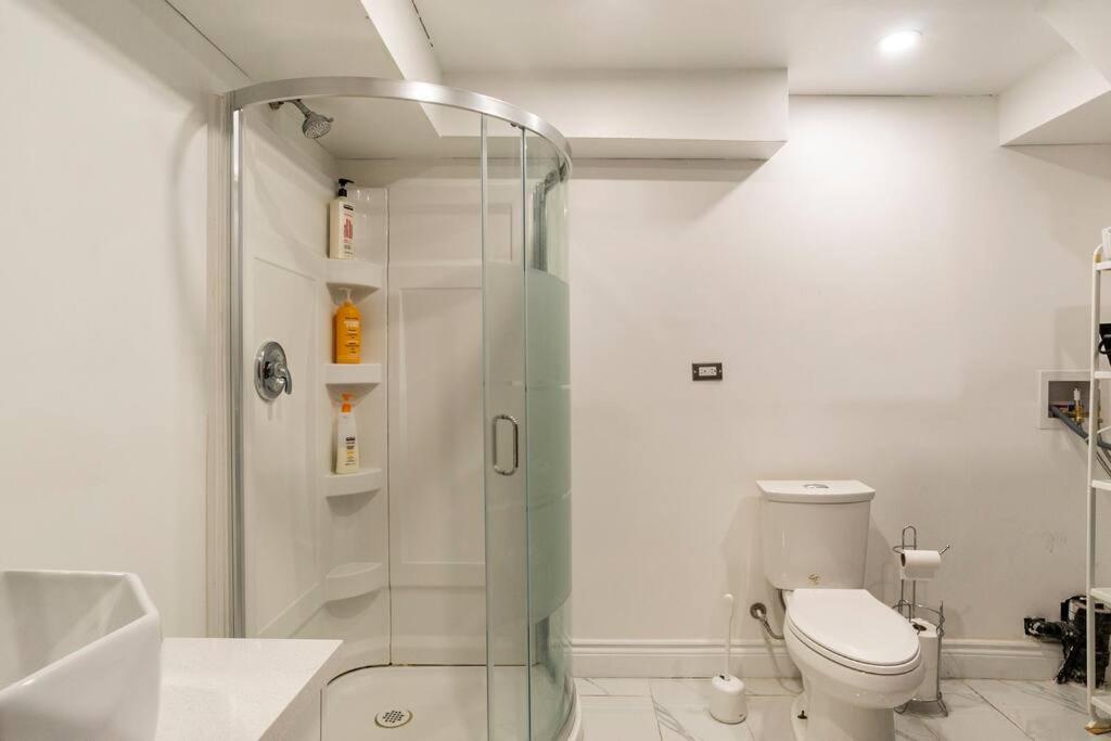 Big Oasis Studio Near Airport Yyz Hotel Toronto Exterior foto